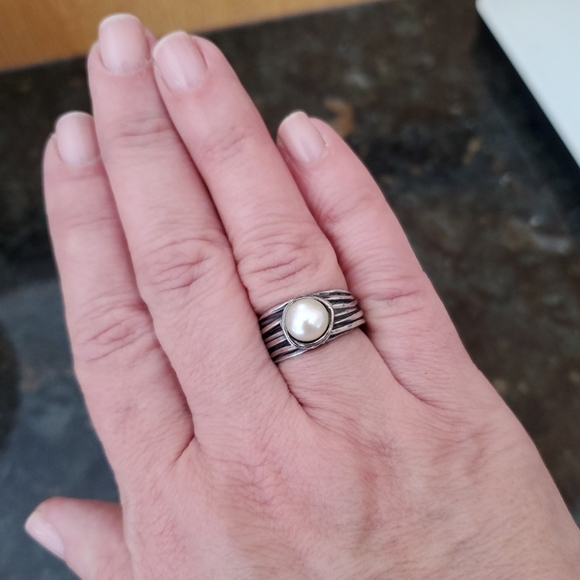 Sterling Silver,  faux pearl ring, size 8 - Picture 3 of 3